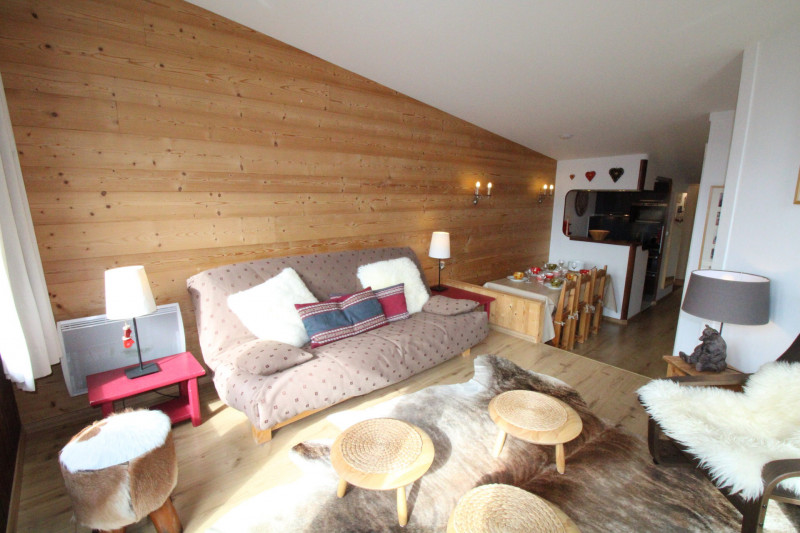 _lv_images__lot_0020392352_02_10075087