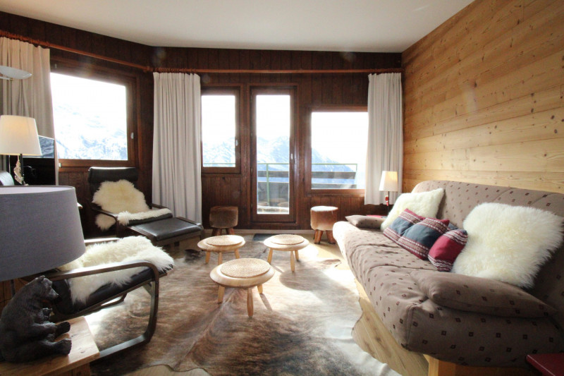 _lv_images__lot_0020392352_03_10269005