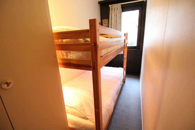 _lv_images__lot_0020392354_08_9383473