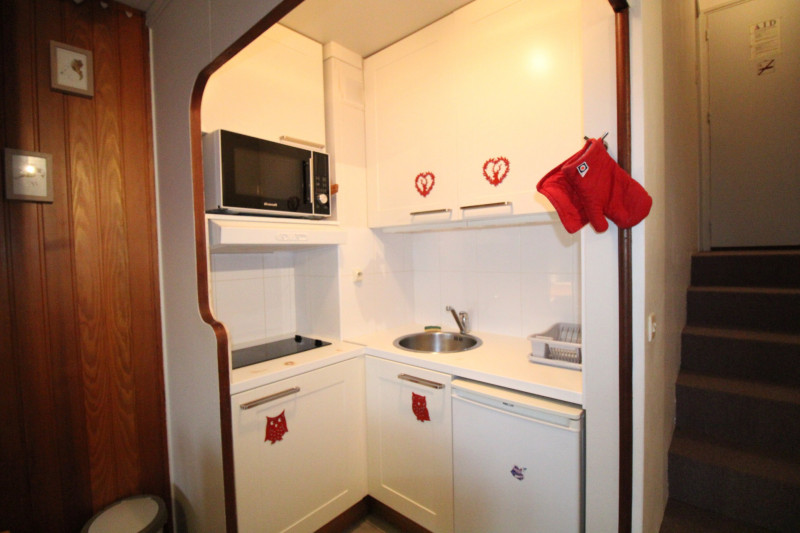 _lv_images__lot_0020392357_05_11176843