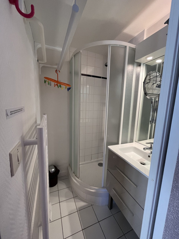 _lv_images__lot_0020392359_04_10269737