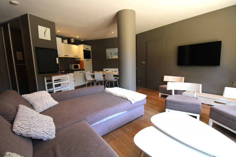 _lv_images__lot_0020392361_03_10081649