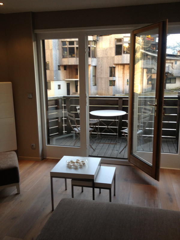 _lv_images__lot_0020392361_15_10372361