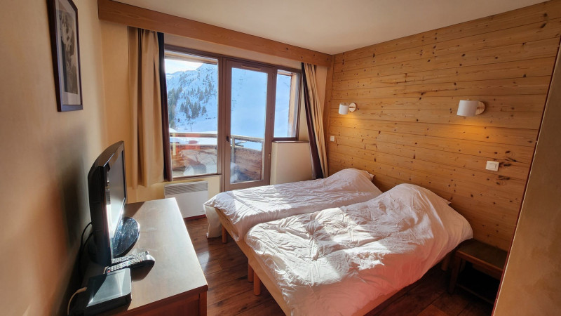 _lv_images__lot_0020392362_06_10027361