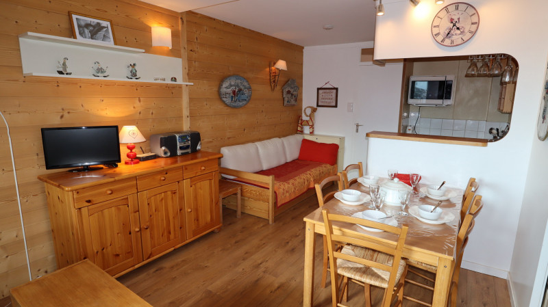 _lv_images__lot_0020392367_04_10157080