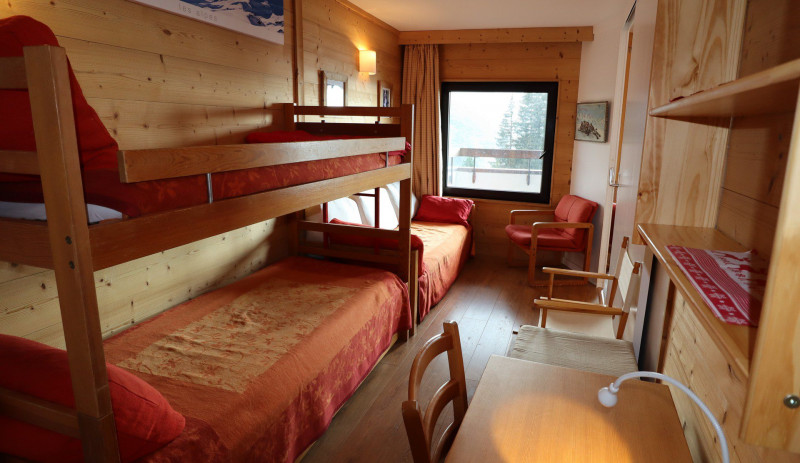 _lv_images__lot_0020392367_06_9556576