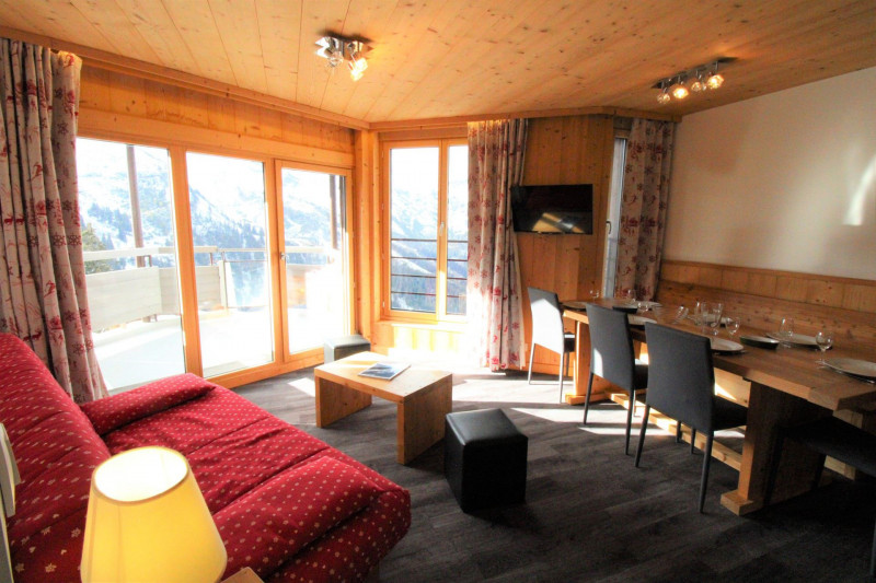 _lv_images__lot_0020392369_02_10061634