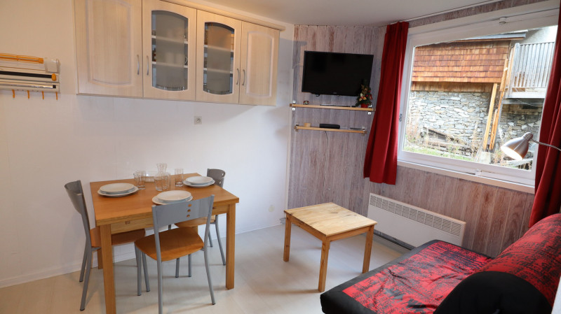 _lv_images__lot_0020392370_01_9371067