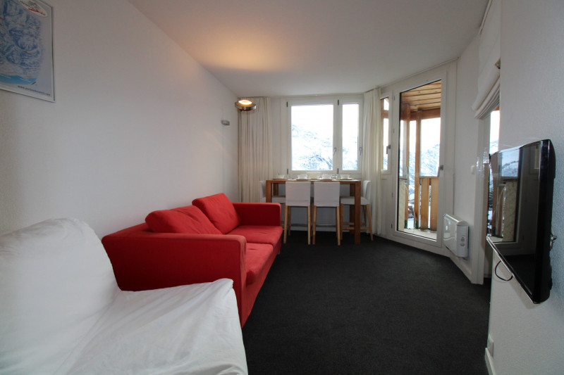 _lv_images__lot_0020392372_01_10285573