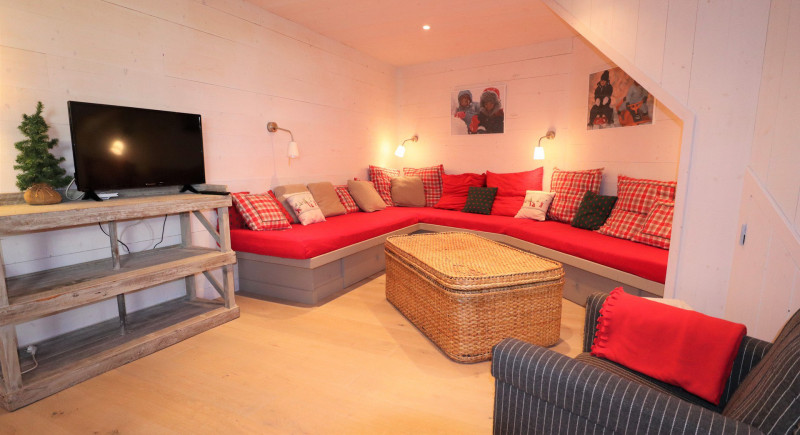 _lv_images__lot_0020392373_05_10000158