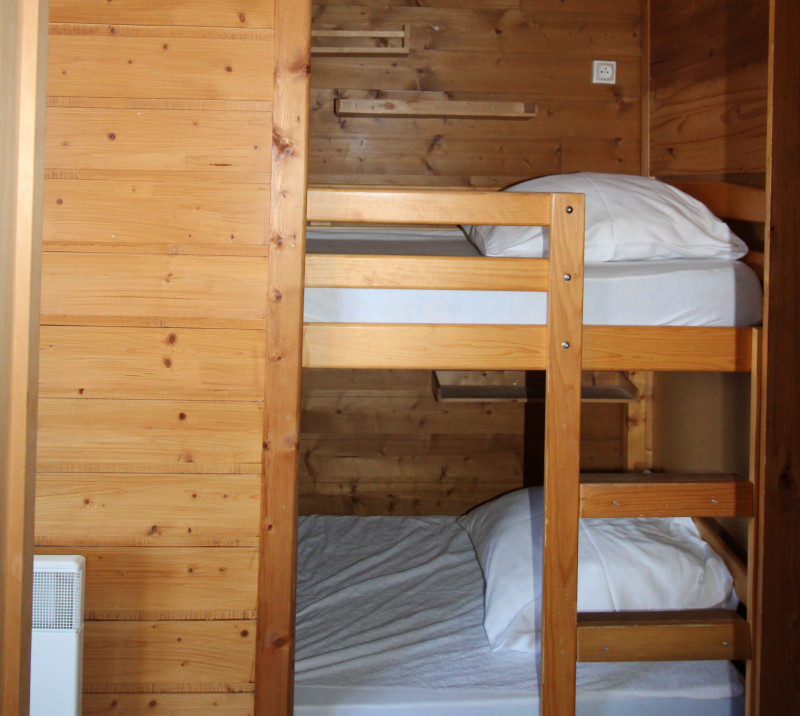 _lv_images__lot_0020392376_03_10001111