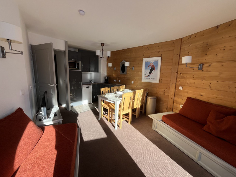 _lv_images__lot_0020392378_01_9853765