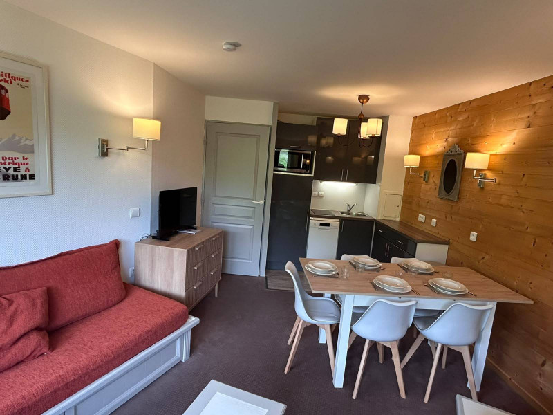 _lv_images__lot_0020392378_02_11143751