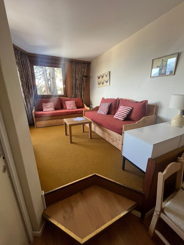 _lv_images__lot_0020392381_03_9609257