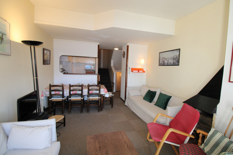 _lv_images__lot_0020392387_03_10149750