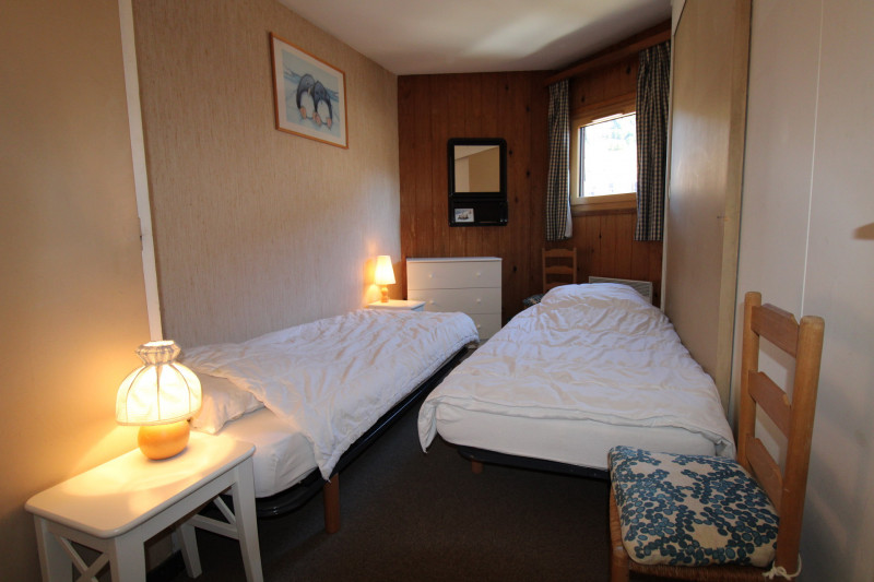 _lv_images__lot_0020392387_07_9182325