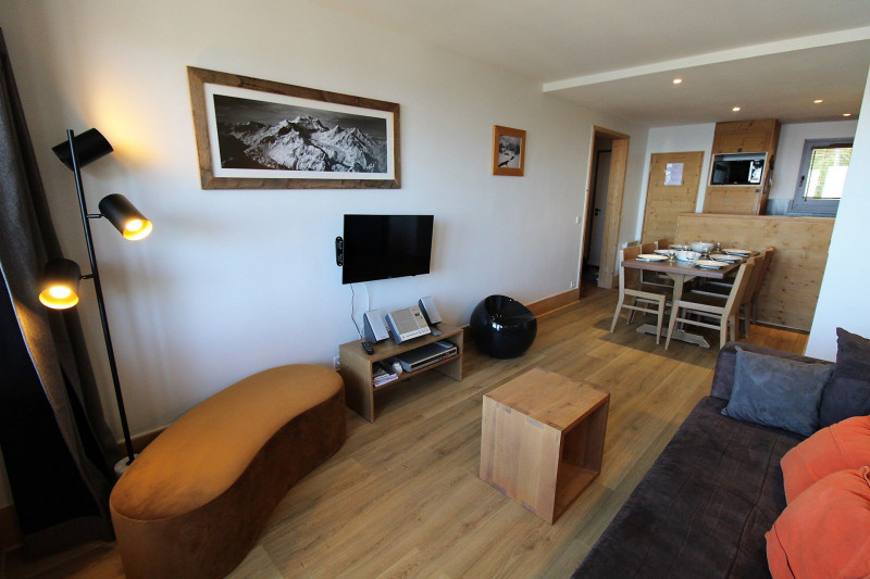 _lv_images__lot_0020392388_02_9279772