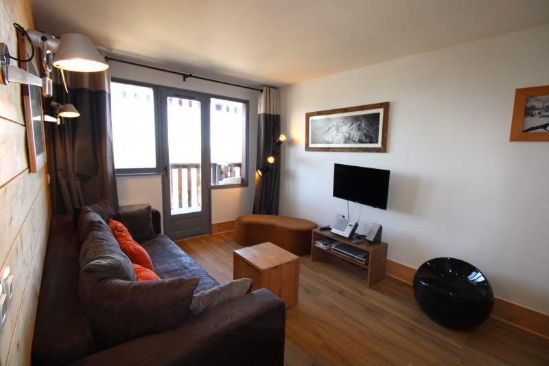 _lv_images__lot_0020392388_03_9279773