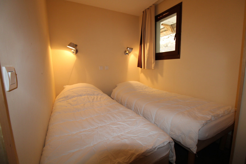 _lv_images__lot_0020392388_06_9370375 _lv_images__lot_0020392388_06_9370375