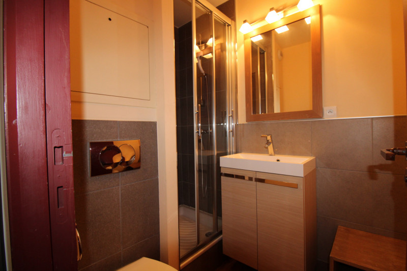 _lv_images__lot_0020392388_08_9556101