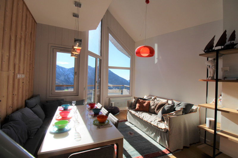 _lv_images__lot_0020392391_01_9582664