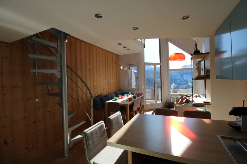 _lv_images__lot_0020392391_03_9786714