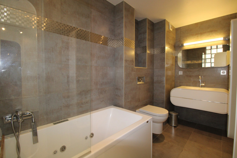 _lv_images__lot_0020392391_10_10129495