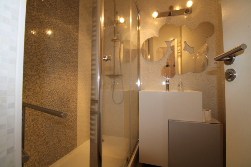 _lv_images__lot_0020392391_11_9396631