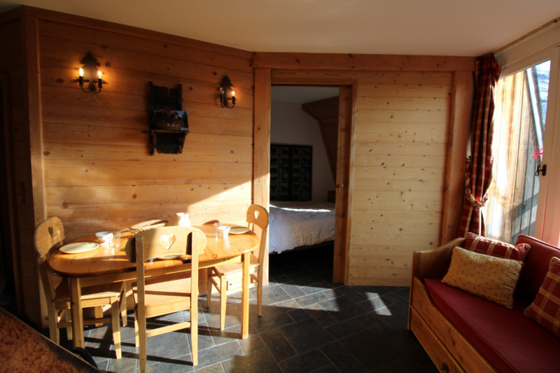 _lv_images__lot_0020392393_04_9517168 _lv_images__lot_0020392393_04_9517168