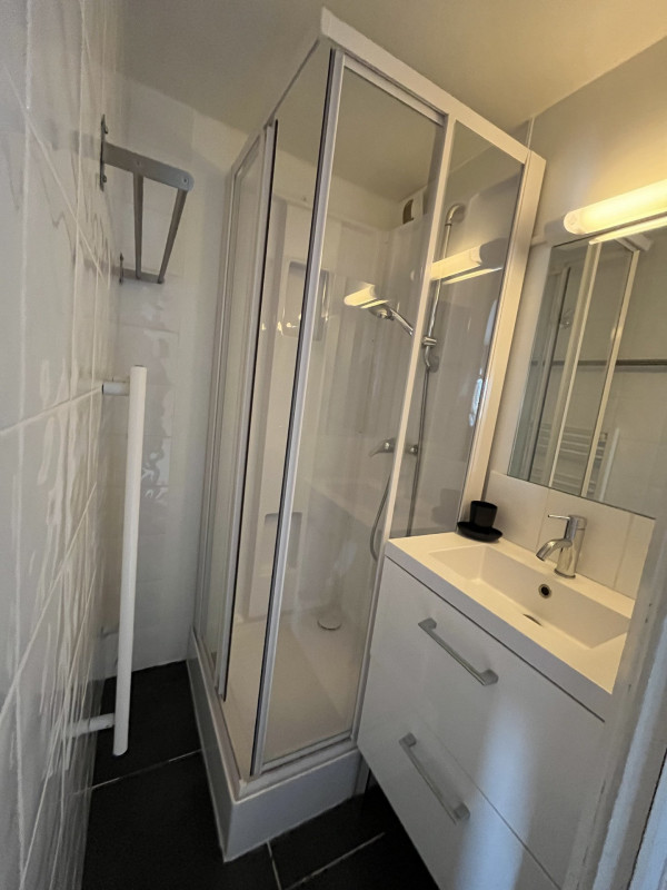 _lv_images__lot_0020392396_06_9319771