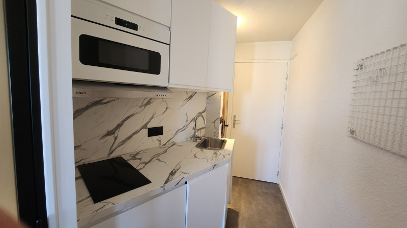 _lv_images__lot_0020392396_07_9847420