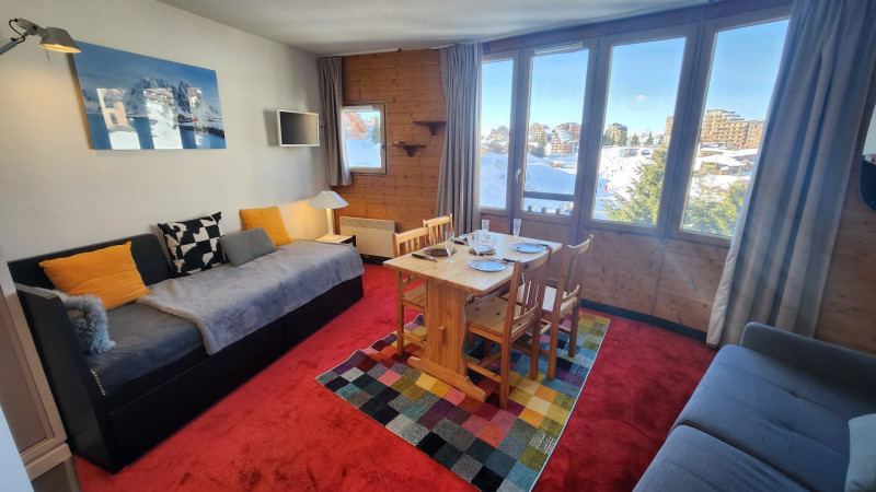 _lv_images__lot_0020392396_11_11025869