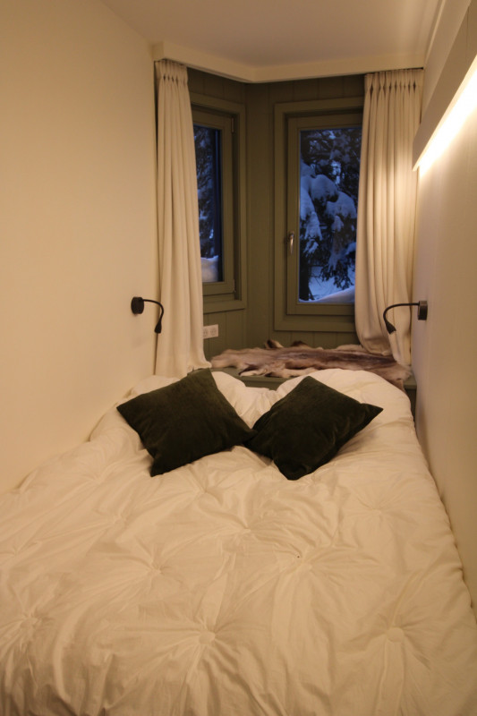 _lv_images__lot_0020392397_06_9946665