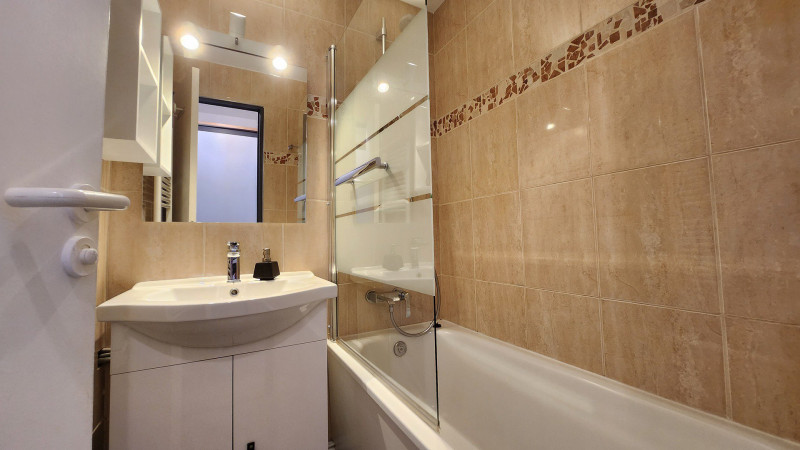 _lv_images__lot_0020392400_07_9721713