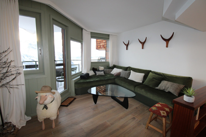 _lv_images__lot_0020392401_03_10380155