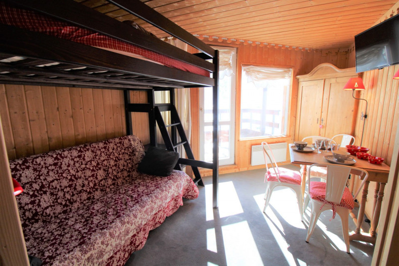 _lv_images__lot_0020392403_01_10269295 _lv_images__lot_0020392403_01_10269295