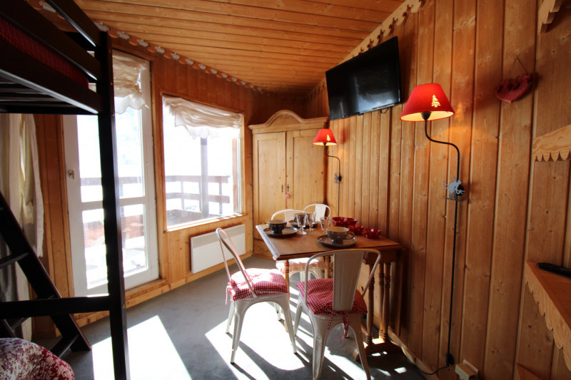 _lv_images__lot_0020392403_02_9807512 _lv_images__lot_0020392403_02_9807512