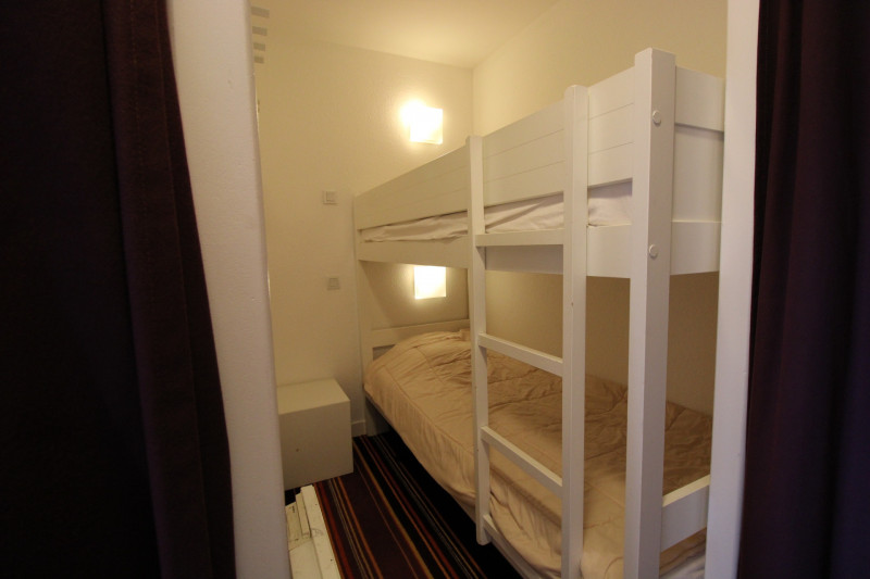 _lv_images__lot_0020392405_06_10116593