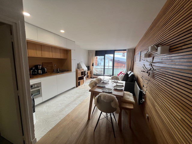 _lv_images__lot_0020392406_01_11156350