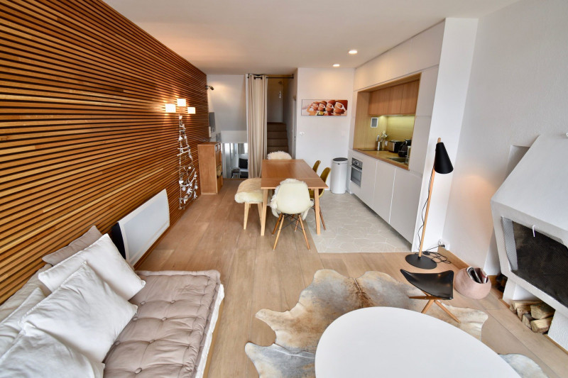 _lv_images__lot_0020392406_04_9383356 _lv_images__lot_0020392406_04_9383356