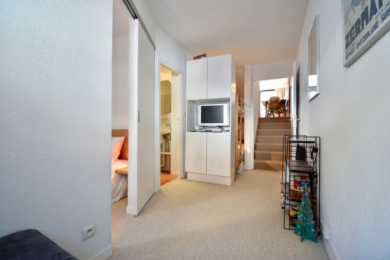 _lv_images__lot_0020392406_09_10074955