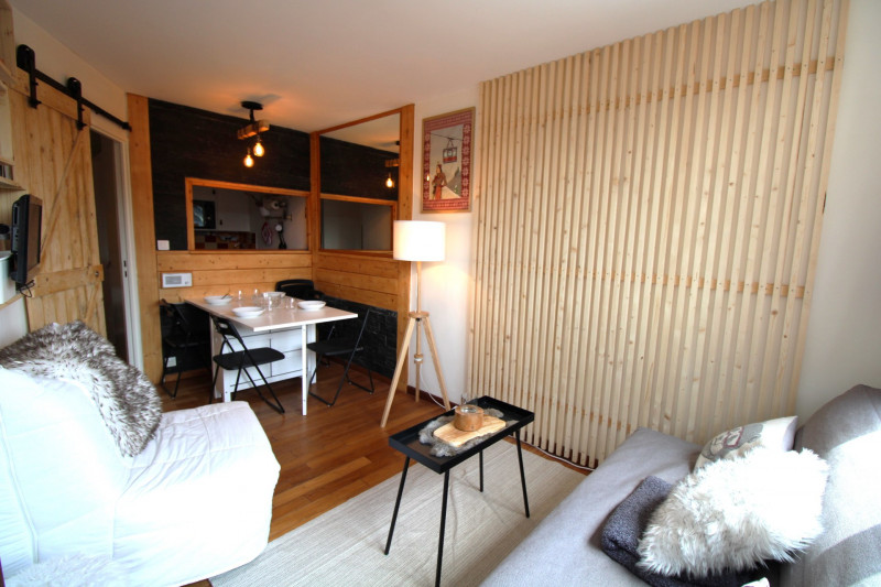 _lv_images__lot_0020392408_05_9806974 _lv_images__lot_0020392408_05_9806974