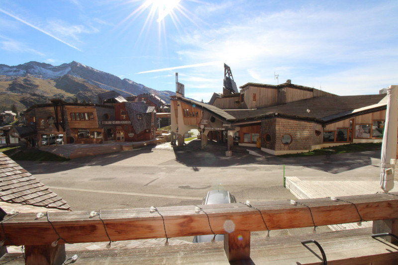 _lv_images__lot_0020392408_10_9549975