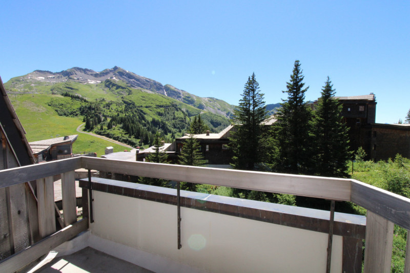 _lv_images__lot_0020392409_15_10068351