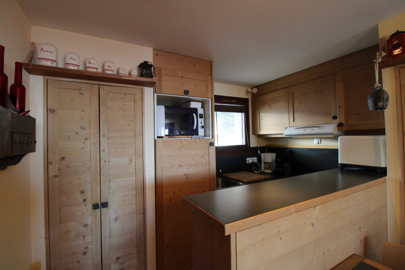 _lv_images__lot_0020392411_05_10409887