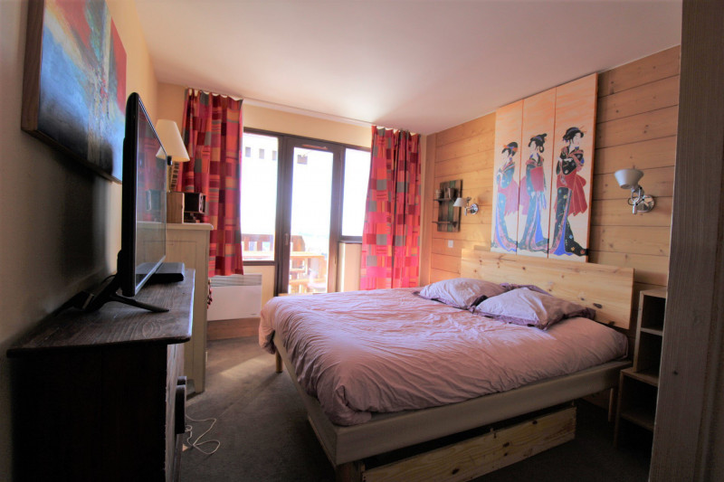 _lv_images__lot_0020392411_06_10241071