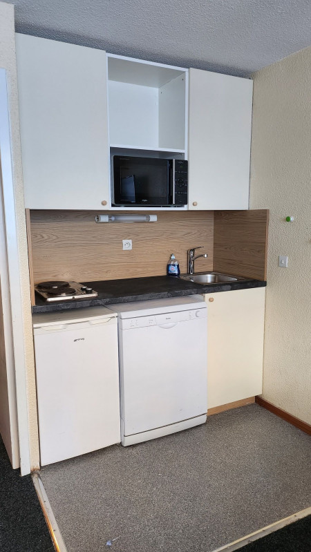 _lv_images__lot_0020392413_04_9840620