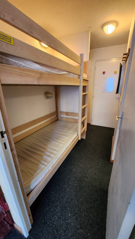 _lv_images__lot_0020392413_05_9410199 _lv_images__lot_0020392413_05_9410199