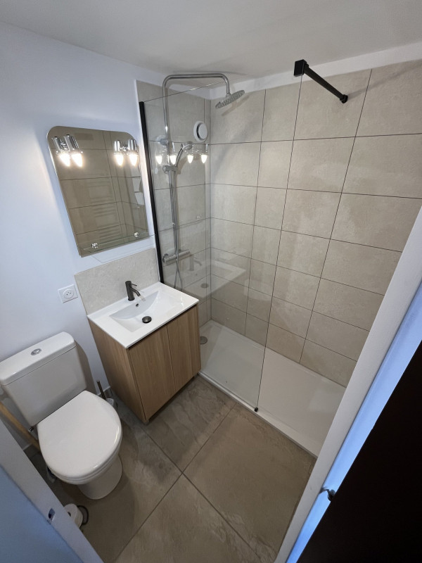 _lv_images__lot_0020392415_05_9332665