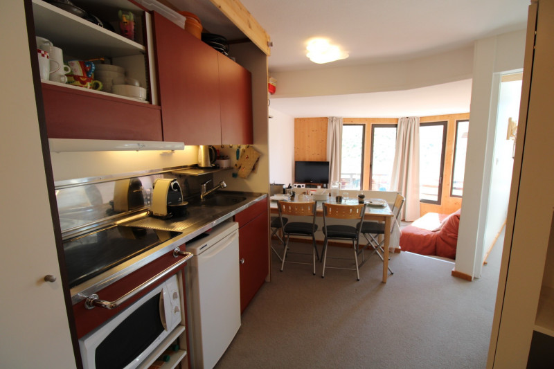 _lv_images__lot_0020392416_02_10241521